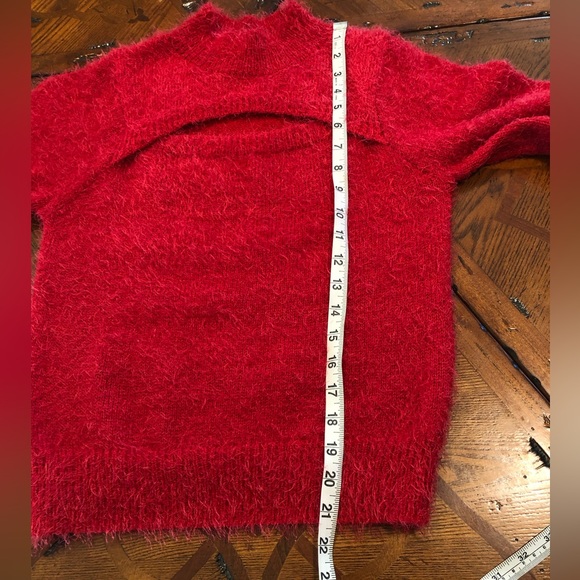 🌈3/$15🌈 Red Eyelash Sweater EUC - Picture 7 of 11